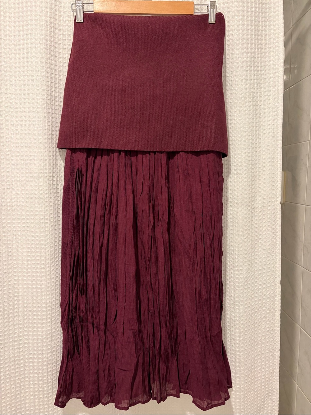 ZaraPleated Maxi Skirt in Deep Burgundy - Women/ size small - Picture 13 of 15